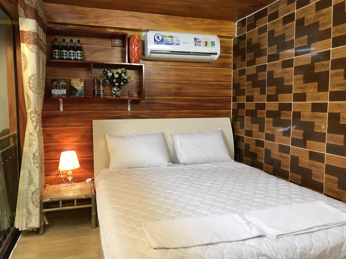 Hostel Jungle House *