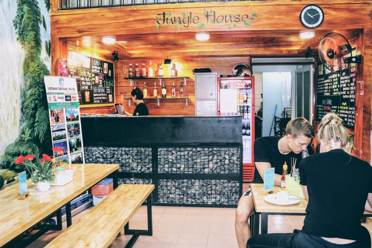 Hostel Jungle House *